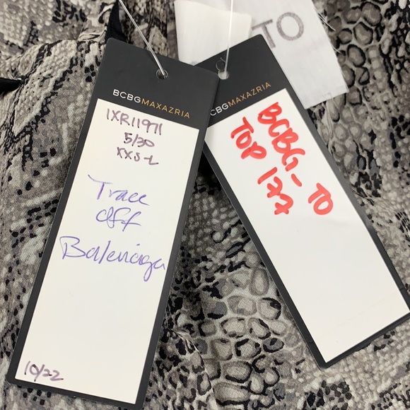 NWT BCBGMaxAzria Snake Print Blouse - Picture 6 of 7